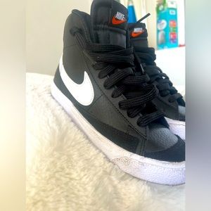 Boys nike BLAZER MID '77 youth sneakers